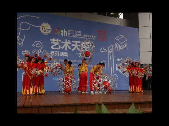 胡桥学校“欣悦”乡村少年宫参加上海国际艺术节专场演出